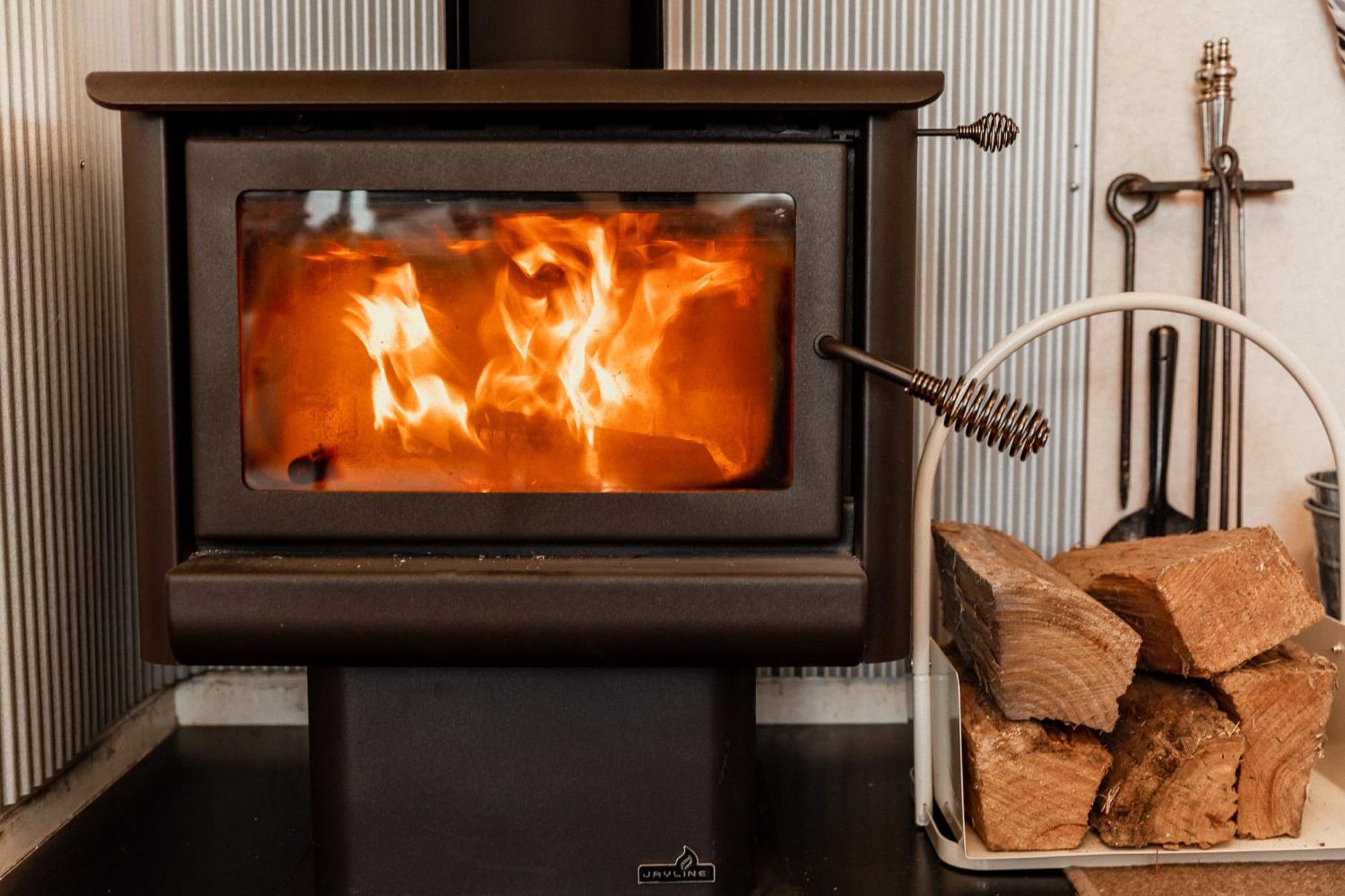 Alpine House Tongariro - Turangi Holiday Home エクステリア 写真