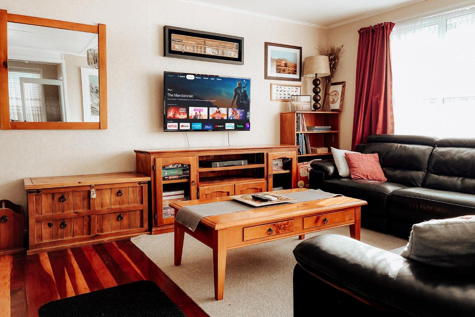 Alpine House Tongariro - Turangi Holiday Home エクステリア 写真
